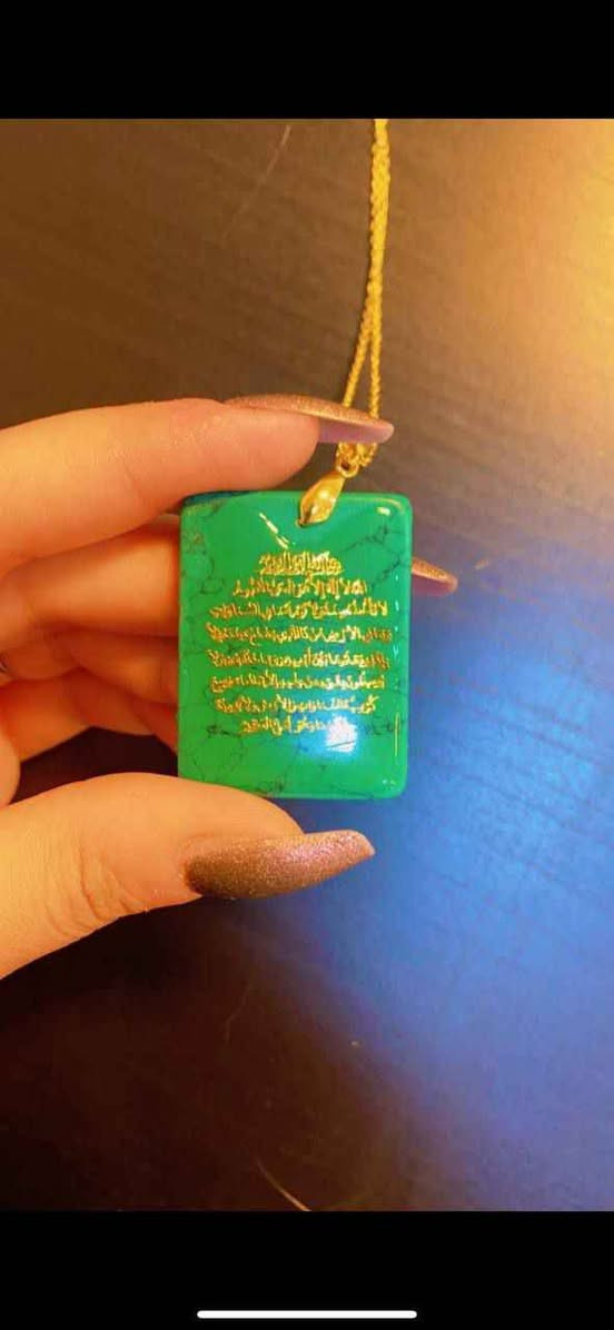 💎 قلادة من الحجر الفيروزي 💎

💎 ۞ آية الكرسي ۞ 🙏
💎 كوالتي ممتاز أصلي 
💎 ذهب برازيلي 
💎 غير قابل للصدأ 
💎 مصمم بلمسة جاذبية عصرية أربيل, العراق


**إذا كنت صاحب هذا الإعلان وتريد حذفه لأي سبب، رجاءا أرسل رسالة إلى الدعم الفني**