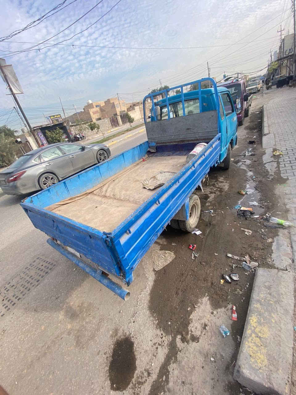 السلام عليكم كيا 95  السياره بدون قماره او ربع مكينه بيها خيط تبخير ما اتنقص تخم تاير صدر جديد  للاستفسار الاتصال
***********
***********
