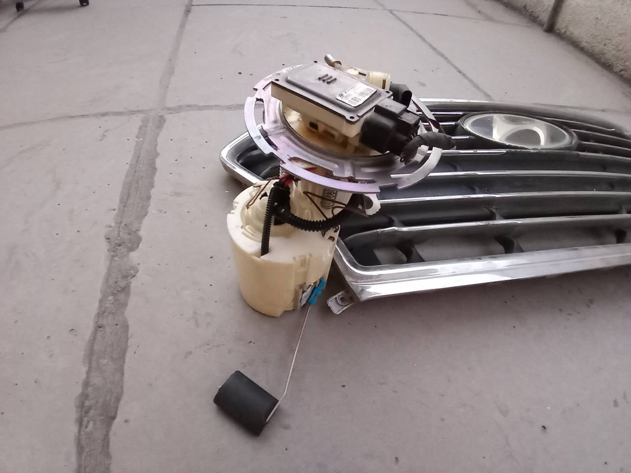 السلام عليكم ورحمة الله وبركاته
يوجد شباك وقاعده فيت بم سوناتا للبيع للاستفسار الاتصال على الرقم *********** مكاني بغداد الوزيرية شارع المغرب
