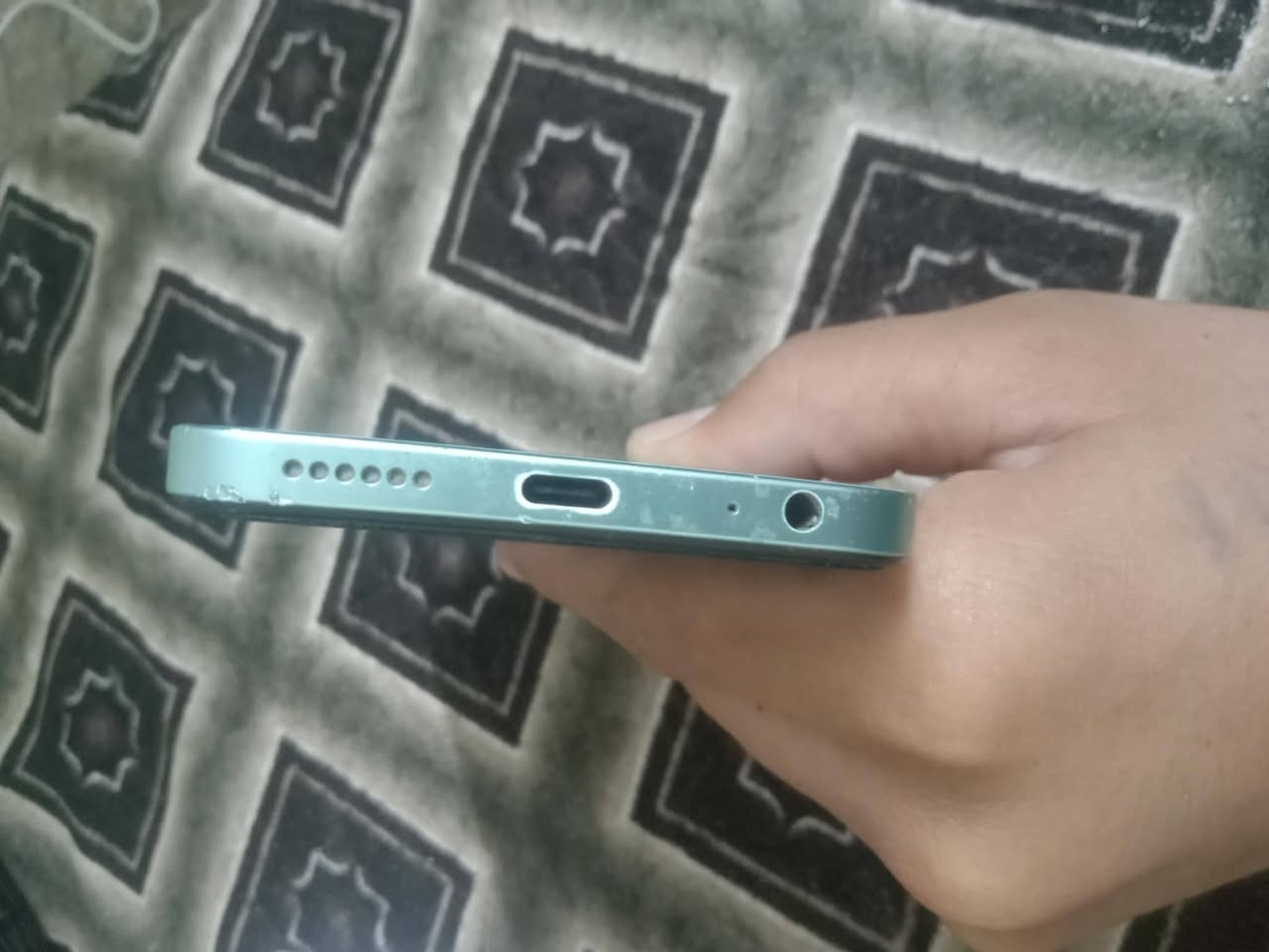 السلام عليكم ورحمة الله وبركاتة TECNO SPARK 30C موبايل لبيع او مراوس ذاكر 256  رام 8+8 الموبايل مابي شي شغال بس انو الشاش مكسوره بوبجي شغال مايعلك فحص وخذ السعر 125 واني وبي مجال شي بصبط شاحن كارتون ويا ارقم ***********💫
