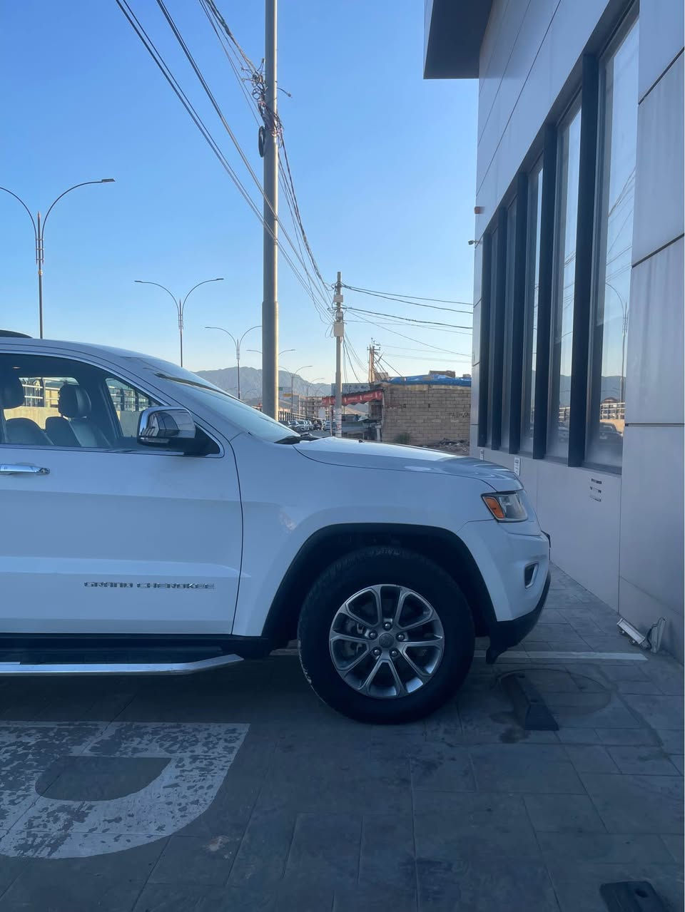 JEEP LIMITED 2015
‎كلين تايتل 
‎فول فول مواصفات 
‎كوشن جلد 
‎كوشن كهرباي 
‎بصمه 
‎شغال 
‎كاميره ٣٦٠. حساس. رادار 
‎صندوق شفط
‎تبريد مركزي 
‎دبل اكسل 
‎بدون دعم بدون صبخ  . كلين تايتل   
فقط بيها تعديلين صغير  بل باب 
‎موديل ٢٠١٥ 
‎گير محرك. كلها شرط 
‎تايره  و ويل جديد 
‎رقم سنوي جديد
‎سياره احلا من صور سياره جديد معنا كليمه. 📦📦
‎ماشي. ١٢٠ الف
‎سعر205 بيها مجال.  
*********** زاخو, دهوك

