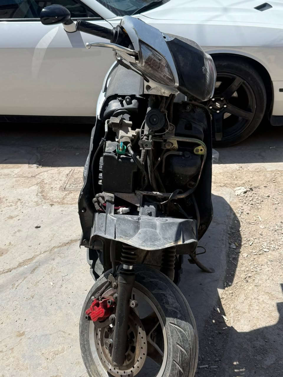 دراجه سكنس 140 كلش نضيفه وناعمه وكامله من كلشي كهربائيات مكينه كلشي بس البجم يرادله كفر. حتى كيج السرعه والبانزين شغال نكره سلف تشتغل سلف وهندر سعره 450 مكاني البنوك ***********

