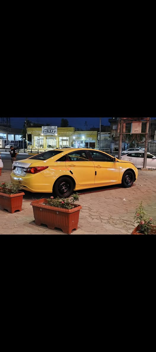 سلام عليكم سياره سوناتا موديل 13 امريكي كير مكينه تبريد خير من الله سياره ضربته جنطه وبيه طغه من كدام خطه كربلاء بغداد ابسمي لبيع او مراوس *********** كربلاء
