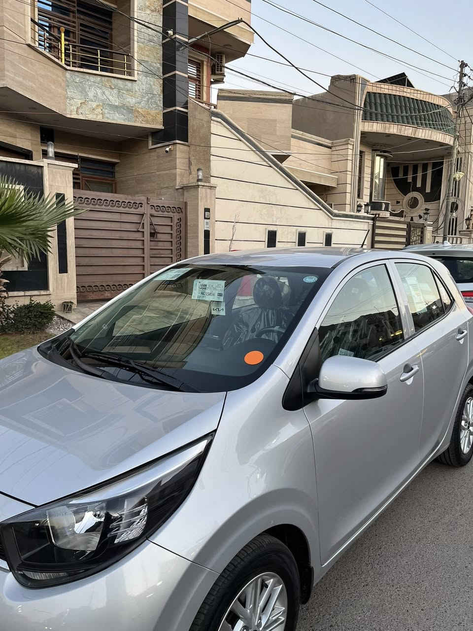 سلام عليكم 
كيا بيكانتو موديل 2023 خليجي مكفوله ماشيه15 الاف رقم أربيل 
مواصفاته شاشه وكاميرا وحساسات ومري شفط  وتحكم جهتين وجي بي اس 
مكاني بغداد السيديه
***********
