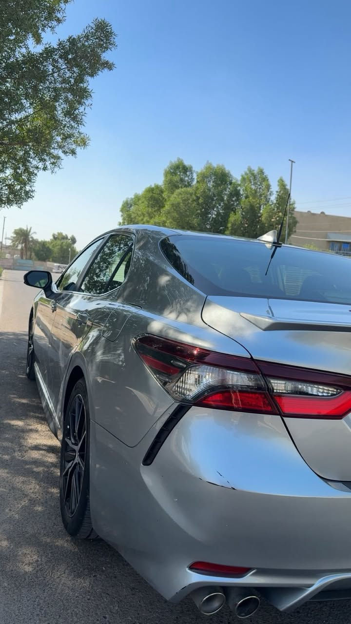 السلام عليكم من رخصه الادمن
سياره كامري موديل 2024 لون سلفر مواصفات ال SE معروفه 
رادار 
شاشه كاربلي
سياقه ذاتيه 
تحكم مسار 
تثبيت مسار 
فتحه سقف 
ماشيه 40 الف 
سياره نضيفه حادث بصيط جاملغ وبنيد راجعات مال شركة 
بدون ايرباك بدون دواخل بدون شواصي 
عنوان السياره بغداد بوابة العراق 
للاستفسار *********** واتساب
