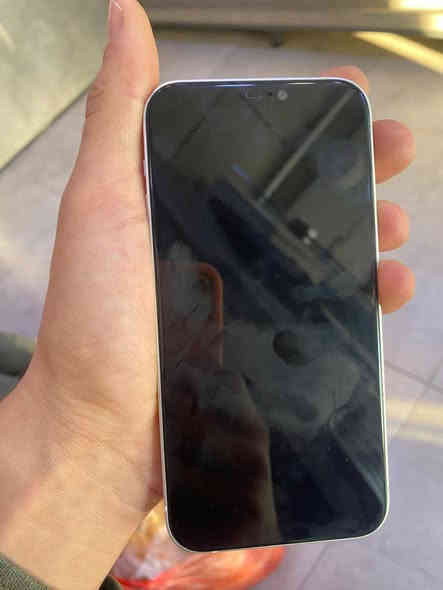 يفون 12عادي مبدل شاشه وبطاريه اصلية
يجي دبل سيكارت اكترونية وعاديه
فيس ايدي واكف بل تحديث 128 كيكا
باقي شرط 
210 بي مجال بسيط
***********
