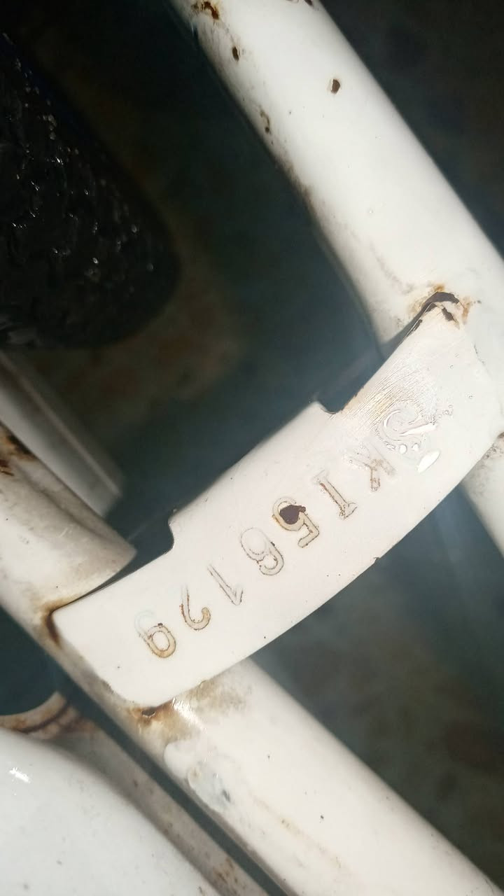 سلام عليكم باسكل للبيع نضيف وحلو موديل 2010الويل الخلفي والامامي والشراي يجيني خاص وبي خير ويدلل ‏‪***********‬‏واتساب او هاتف مكاني نجف حي السلام شارع المطبات
