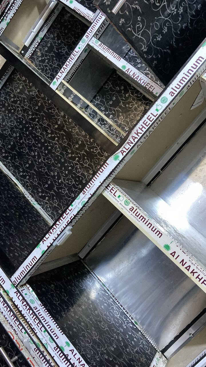 كاونتر  للبيع نضافه 100/100بسعر كلش مناسب رقمي ***********متواجد واتساب
