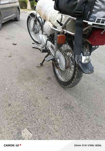 دراجه تايكر اربعه كير محرك مبدل ولفات فقط
مودرل 2021 لون احمر مناقصها شي شغل وطلع
السعر 300 ***********
