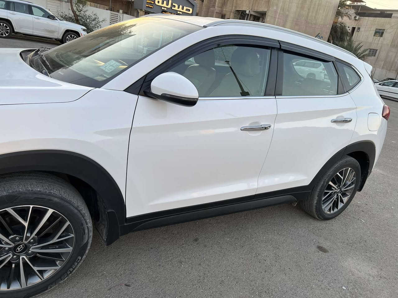 توسان خليجي ٢٠١٩ كوري قمارك حديد بدون صبغ ماشية ٥١ الف حقيقي كراسي كهرباء وحساس امامي خلفي لايت خمس عدسات بك لايت لد نظيفة فقط كم شخط بالدعامية على ايدي استلام زيرو ولحد الان 

مكاني الغدير 

السعر ‼️ علق بتم يجيك السعر بالخاص ‼️

رقمي ***********
