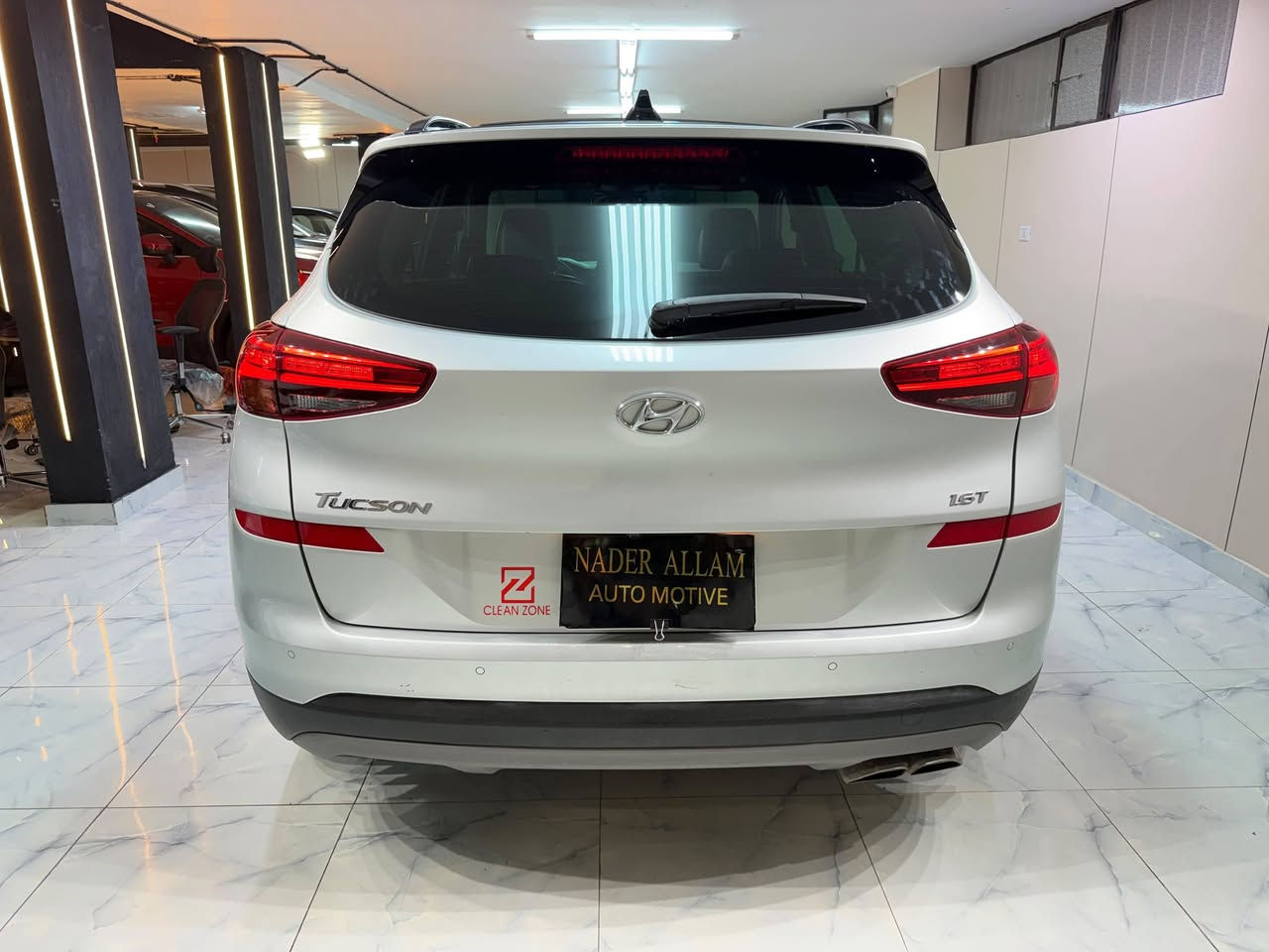🚘 Hyundai Tucson 2020 – Premium Turbo (الفئة السادسة)

💥 قسط بمقدم 420,000 جنيه فقط (30%)
📉 فائدة سنوية 14%
❌ بدون مصاريف إدارية
❌ بدون تأمين إجباري
🚗 استلام فوري من المعرض

🚗 ليه تبيع عربيتك بره؟
لما ممكن ناخدها ونسلمك عربيتك الجديدة فورًا وبأعلى سعر في السوق؟ 🔄

🔹 العداد: 100,000 كم
🔹 الحالة: فبريكا بالكامل
🔹 الرخصة: سنة

✨ الكماليات:
✅ سقف بانوراما
✅ شاشة Touch Screen
✅ كاميرا 360°
✅ حساسات ركن أمامية وخلفية
✅ كراسي جلد كهرباء
✅ تشغيل المحرك عن بُعد
✅ تشغيل بالبصمة ودخول ذكي
✅ شاحن لاسلكي
✅ تكييف أوتوماتيك ثنائي المناطق
✅ جنوط 19 بوصة
✅ فرامل يد إلكترونية + Auto Hold
✅ مثبت سرعة
✅ مراقبة النقطة العمياء
✅ ABS – EBD – ESP
✅ 6 وسائد هوائية

💡 ليه تختار Hyundai Tucson Premium Turbo؟
أداء التيربو القوي، تجهيزات فاخرة، وثبات ممتاز، مع حالة فبريكا بالكامل تجعلها من أفضل الاختيارات في فئتها.

للتواصل 📞 📞 01033580948فون او واتس

✨ متاح كاش – قسط – استبدال 🔄
🎥 متاح فيديو معاينة للمصداقية

📍 العنوان: التجمع الخامس – بجوار مسجد الشرطة – مقابل بوابة 7
🕑 مواعيد العمل: من 11 ص لـ11


**إذا كنت صاحب هذا الإعلان وتريد حذفه لأي سبب، رجاءا أرسل رسالة إلى الدعم الفني**