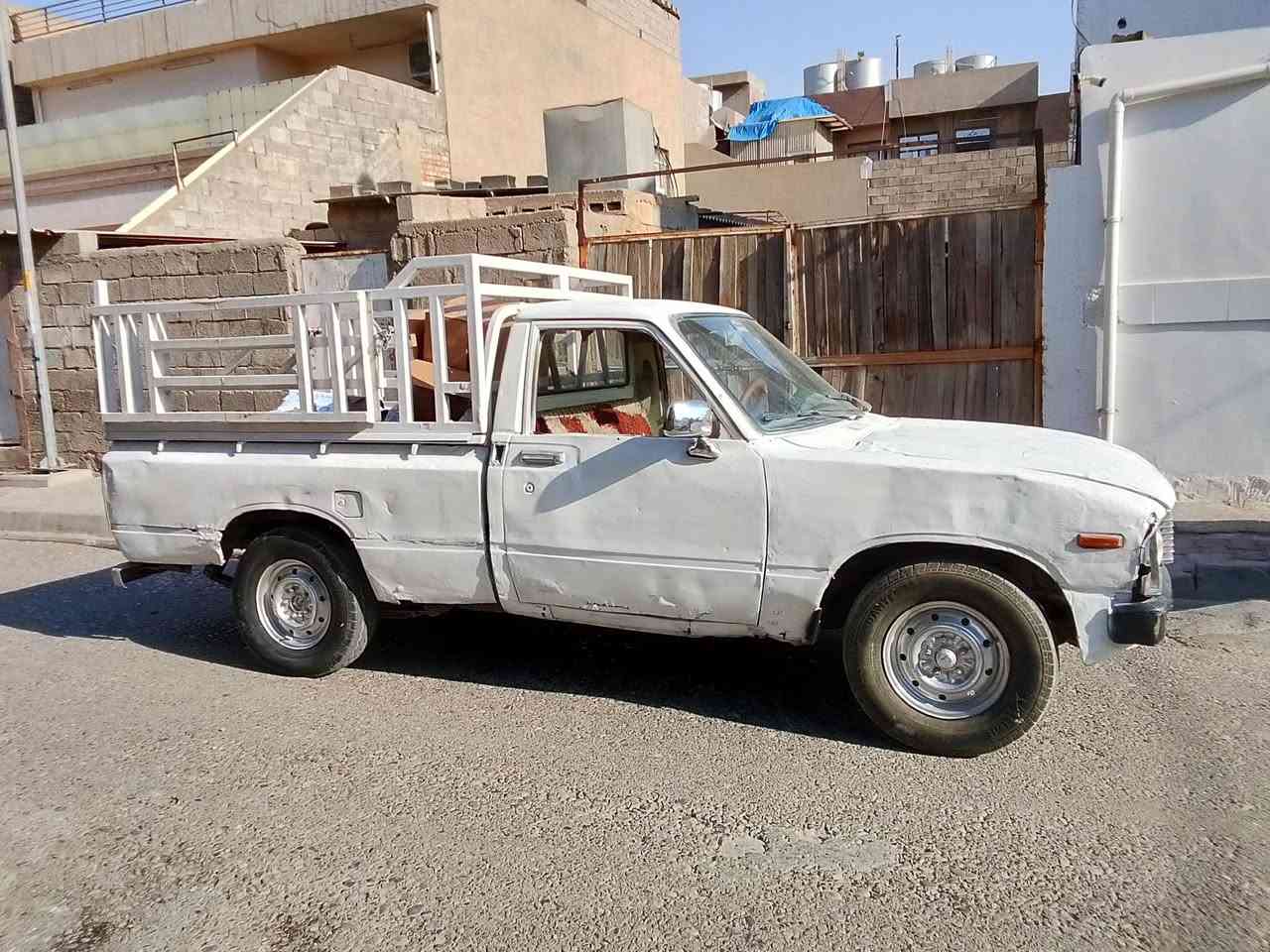 السلام عليكم سيارة بيكم موديل80 سنوية ساقطة صار شهر رقم صلاح الدين مشروع وطني  بسمي سعر 28وبيهة مجال المحرك امجفت جديد شاصي ومحرك واكسل وكير وبريك شرط العنوان كركوك حي النصر قرب مركز العروبة رقم الهاتف ***********
