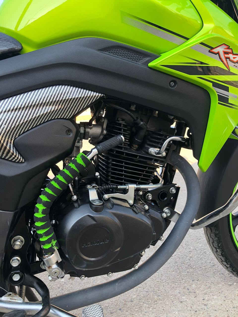 سلام عليكم هاوجي للبيع موديل 2023 مسجل واكامل ارقام انكليزي كامل تحويل ثاني يوم دراجه نضيفه مال جناي مكان الدراجة الرمادي شارع 40   للبيع او مراوس  السعر خاص التفاصيل عبر رقم الهاتف ***********
