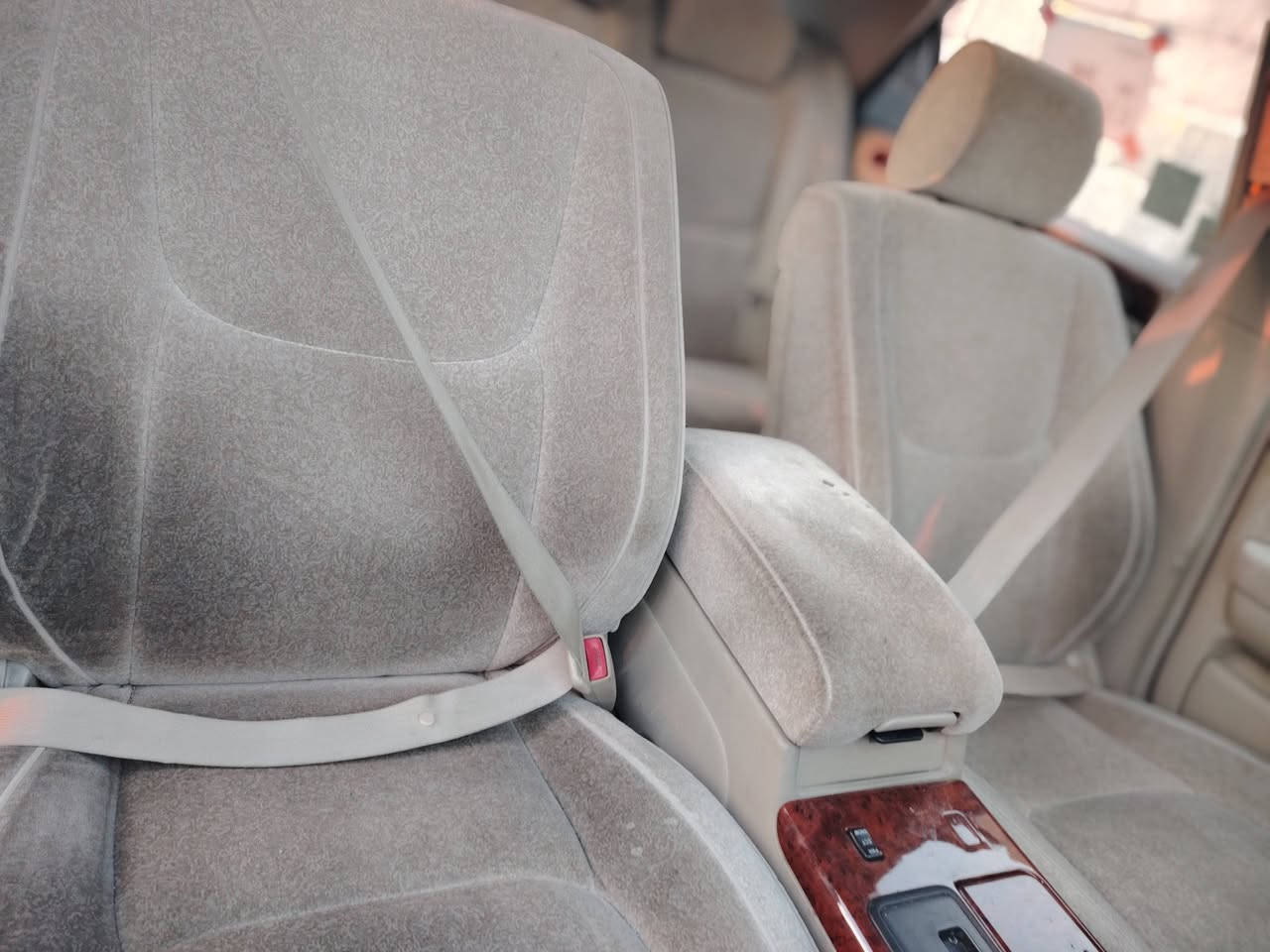 ملكه كراون أدوات أدوات ملكه دخول جديد شرط كارتون كصه قماره كير محرك ٢٥٠٠ ففتي المرغوب دكمه وحده سياره نضيفه كلش بمعنه الكلام جاهزه من كلشي متصرف عليها الف دينار تمام عنوان البصرة ***********
