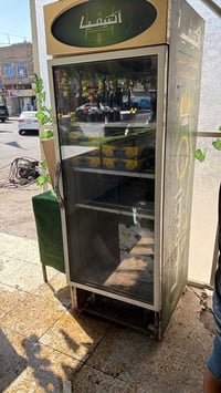 عارضات مستعملة للبيع بسعر مناسب 07748443159