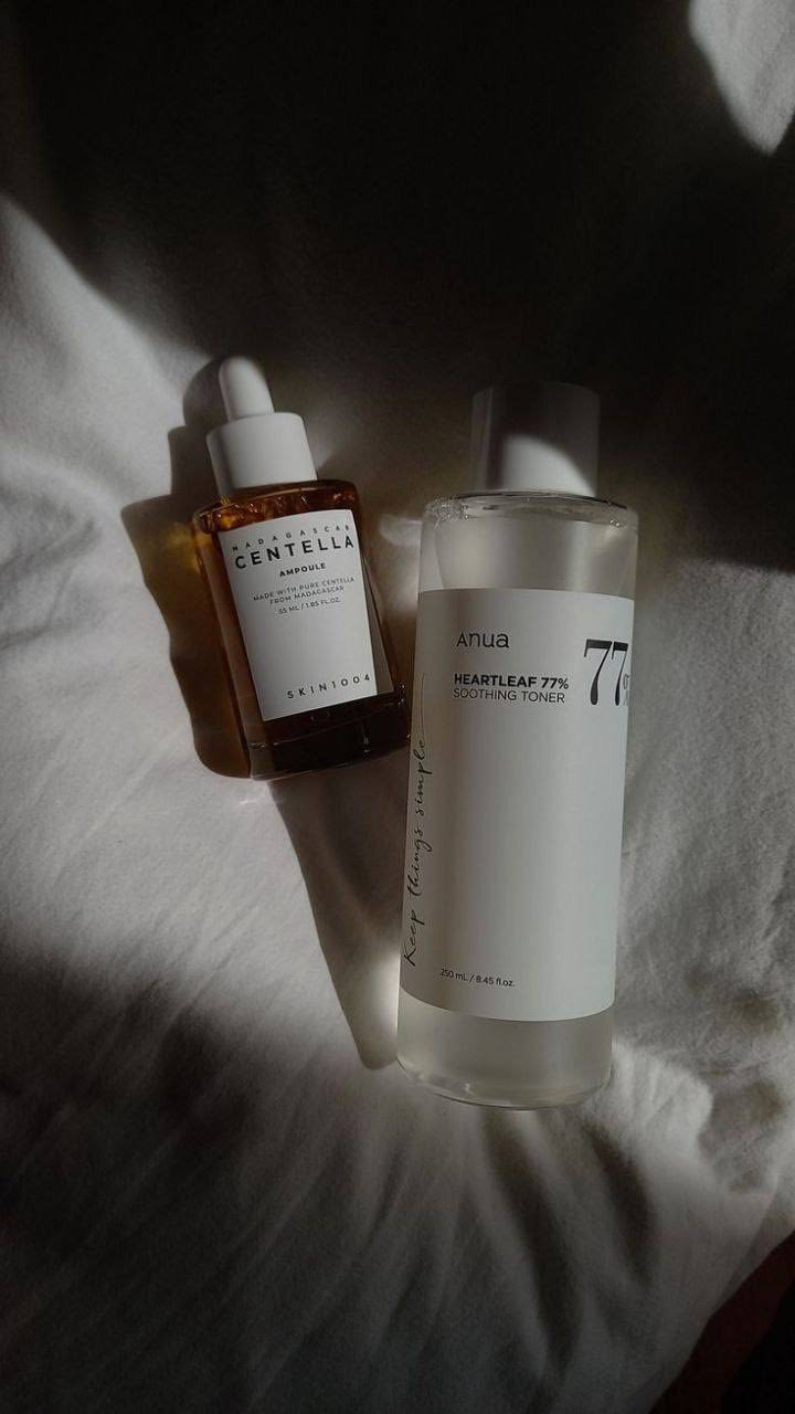 من افضل براندات كوريا 🇰🇷وفرنا لكم 
تونر أنوا هارت ليف 77%🇰🇷

تونر انوا المهدئ المعقم المنضف للبشرة هو تونر عالي الترطيب وحمضي بدرجة معتدلة ومملوء بـ 77% من مستخلص هوتوينيا كورداتا بالإضافة إلى أحد عشر مكونًا آخر من المواد الغذائية لتهدئة مشاكل البشرة وتنظيم مستويات رطوبة البشرة الدهنية وحماية البشرة. المكون المتميز لهذا المنتج هو مستخلص هوتوينيا كورداتا المعروف بخصائصه المرطبة والمضادة للبكتيريا، وعلى الأخص مضاد للالتهابات. وهذا فعال إلى حد كبير لتهدئة مشاكل الجلد.
الفوائد والميزات :
• تونر مرطب يتكون من 77% من مستخلص هوتوينيا كورداتا الذي يساعد على تهدئة البشرة الحساسة وحماية البشرة من التهيج الخارجي.
• تساعد التركيبة شبه الحمضية في الحفاظ على توازن الزيت والرطوبة في الجلد.
• غير مهيج ويحتوي على 11 نوعًا من مكونات EWG Green Grade المناسبة لجميع أنواع البشرة.
• تحسين توازن زيت البشرة ورطوبتها.
• العناية بخلايا الجلد الميتة غير المهيجة.
• تركيبة موثوقة خالية من المكونات الضارة.
#الاصلي المنشأ كوريا 🇰🇷💯
السعر٢٠ الاف 
🚘يوجد خدمة توصيل لجميع محافظات العراق ٤ الاف🚘


**إذا كنت صاحب هذا الإعلان وتريد حذفه لأي سبب، رجاءا أرسل رسالة إلى الدعم الفني**