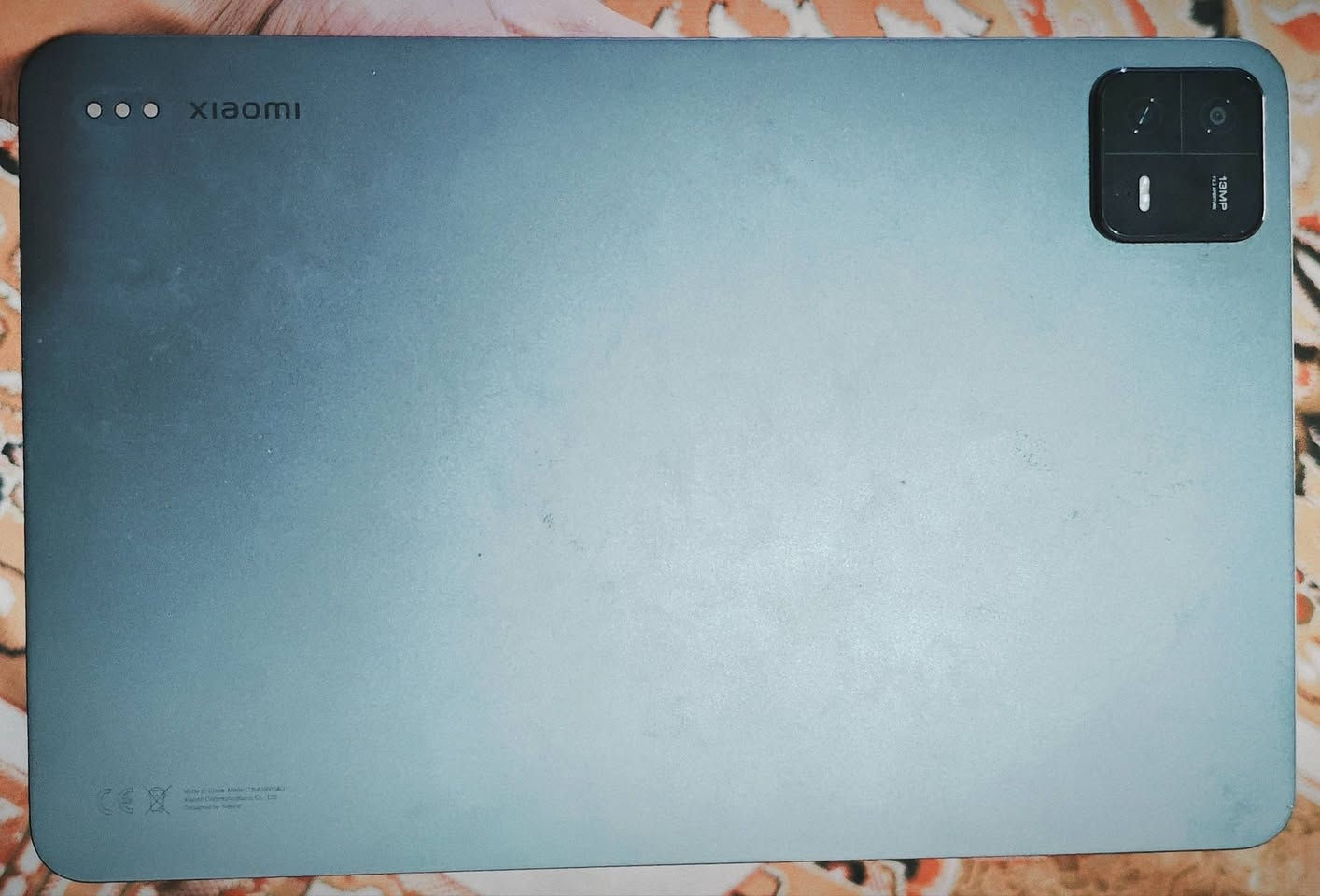 للبيع ايباد شاومي باد 6 (Xiaomi Pad 6)  جهاز نظيف جدا مع كفر دفتري
الجهاز اخو الجديد وما بيه اي شخط 
اشتريته قبل سنة للدراسة وجان استخدامي بس بفترات الامتحانات وحاليا تخرجت والحمد لله وبعد ما احتاجه فقررت ابيعه 

مواصفات الجهاز:
الذاكرة 256 گيگا والرام 8 گيگا
البطارية: بسعة 8840 ميلي أمبير، وتدعم الشحن السريع بقوة 33 واط
المعالج: Snapdragon 870 (سريع جداً بالاستخدام والألعاب ويشغل 120 فريم بالبوبجي)
الشاشة: 11 بوصة بتردد 144Hz
الجهاز بكارتونته الأصلية ويا شاحنته الأصلية
يجي وياه كفر حماية نوعية جيدة جدا راح يكون هدية وية الجهاز
السعر 350 الف وبيه مجال بسيط للشراي
مكاني سماوة حيدرية
الشراي يجي خاص او يتصل ***********
