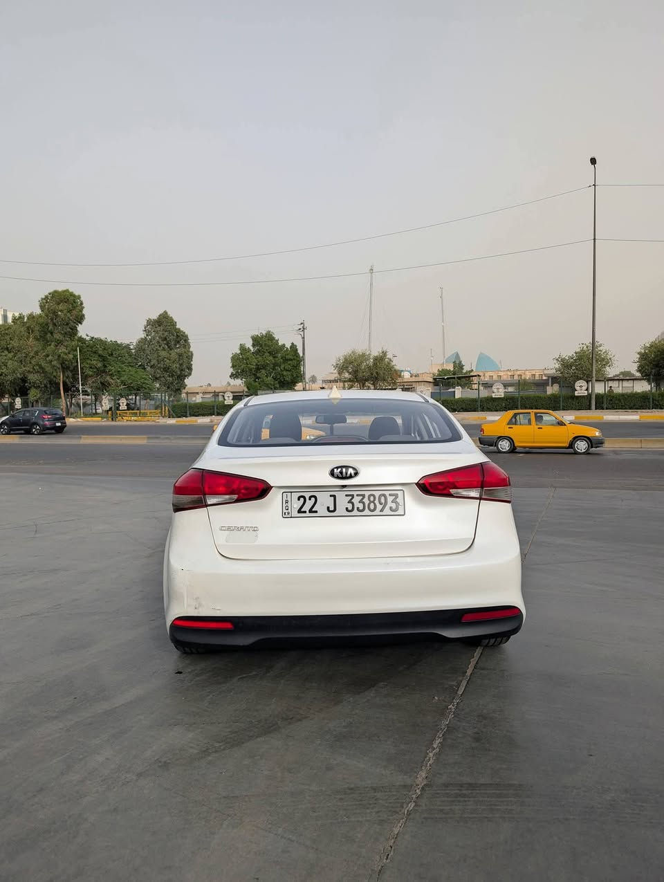 سيراتو 17 مكفول
مابيهة حادث

دحچات بسيطة بالبيان عكس السايق 
وملاحظات بسيطة
مثل ما موضح بالصور 
كير محرك مكفول بلادي 
ماشية 145 
رقم اربيل الدولي 
 ب اسمي السيارة 
اشارات بالمري
حساس اطارات 
Abs 
مانع تزحلق 
السعر 137
***********
