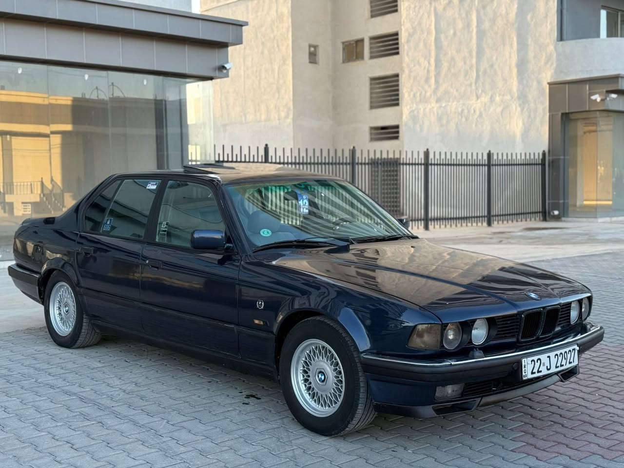 للبيع بى ام 730محرك 6سلندر گير اوتوماتيك موديل 1993تبريد شغال سلايت رقم اربيل دولي سنويه هزه جديد لحد 2029سياره صبغ عام للجمالي بدون ضربه سعر57بي مجال***********مكان سياره كركوك
