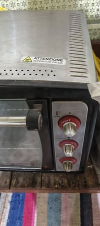 اوفن للبيع شغال مستخدم نضيف السعر 50 07601246637