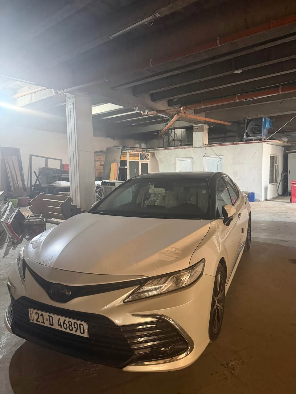 CAMRY 2023 limited edition V6 كوردي 
 کامری مۆدێل ٢٠٢٣  ليميتد ئيدشنه (خلیجی)، فول مواسەفات، زەمانی باب یەکەم. ڕەنگی سپیی سەدەفی ڕفۆش و مەرغوب.  ڕۆیشتوو: 35 هزار км  مەکینەی مەرغوبی 6 بستۆنە  بۆیاخ و بەدن: دەعامی بۆ دەعامی بێ بۆیاخ، بێ تەرزە (حاڵووب)، بێ تەقە و ڕەسعە.  بارودۆخ: سەیارەیەکی زۆر زۆر جوانە، بێ هیچ کەموکوڕییەک.  بەڵگەنامەکان: سەنەوی، هەزە و ڕەقەمی هەمووی نوێیە تا 2030، لە هەمان ڕۆژدا بە ناوتەوە دەبێت.  کلیل: 2 بەسمەی شەریکەی لەگەڵدایە، سپێری دانەنبەزیوە.  شوێن: سلێمانی.
مواسەفاتە دیارەکانی:  بەسمە  فەتحە (سەقف)  پەردە  شاشە  حەساسی پێشەوە + پاشەوە هاندبرێکی بەسمە (ئەلیکترۆنی)  ئۆتۆ هۆڵد (Auto Hold)  تەبریدی لەمس + مەرکەزی  تەحەکوم ستێرن  6 ئێرباگ  ئاوێنەی کارەبایی و ئیشارەتدار  تەحدید سەرعە (کروز کۆنتڕۆڵ)  گێڕ، مەکینە، تاقم سەدر و تایەکانی هەمووی نوێن و سەیارەکە هیچ مەسرەفێکی تێدا نییە.  پێشنیاری نرخ: 292 وەرەقە ($29,200) (کەمێک مەجالی تێدایە). ***********
‏عربي 
‏CAMRY  2023 limited edition V6
‎کامری مودیل2023   خليجي ليميت ادشن  فوول مواسفات ضمان باب اول لون ابیض صدفی مرغوب ،ماشی35   الف،محرک 6 سلندر مرغوب ،دعامی لــ دعامی مابی صبغ مابی حالوب مابی رەسعە  ،سیارە حیل حیل حلوة،سنویە هزە رقم کل جدید2030نفس یوم تحول٢ بسمه بیلادی موجود سبیر ما انزل،مکان سیارة سلیمانیة مواصفات معروفة بسمة بانوراما پردە ‎شاشة امامی‎+حساسات خلفی ‎هاندبریک بصمة
‎ئوتو هولد  تبرید لمس+مرکزی ‎تحکمات ستیرن ‎ستة ایرباب
‎مرایا ئیشارة و کهرباء ‎تحدید سرعة ‎گیر محرک تاقم صدر تاقم ایطارات کل جدید سیارە مابی ای نقس سعر :292 $ شویە بی مجال *********** السليمانية, العراق
