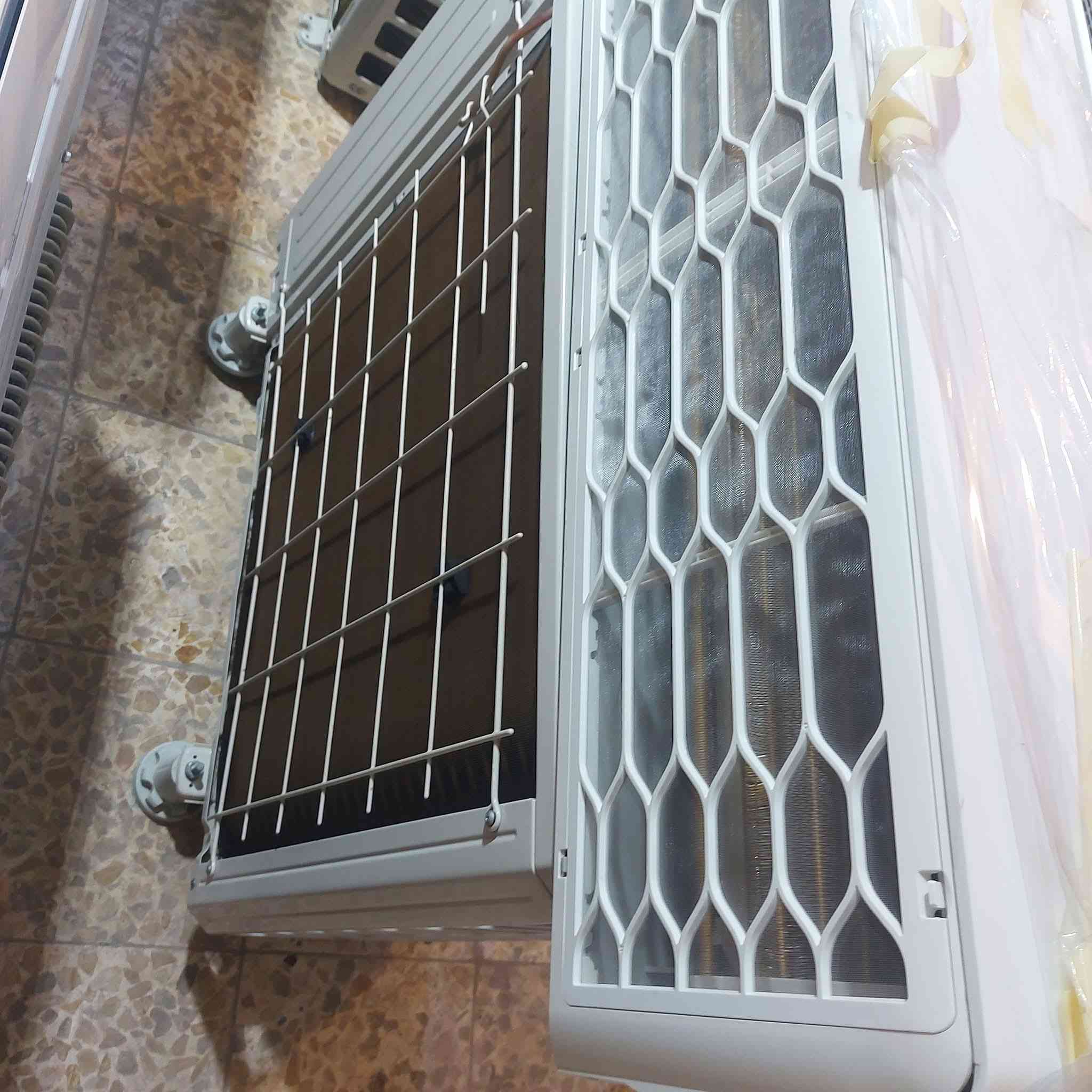 سبلت كري انفريتر ٢طن
نظافة ١٠٠% غاز 410 حديث 
فقط بارد
***********
***********
للبيع سبالت مستعمله وجديد العنوان بغداد جميلة
