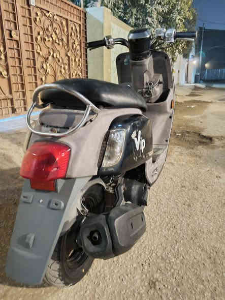 السلام عليكم دراجه بوليس مصطره للبيع شاشه جبيره كفاله عامه ما ناقصه برغي ختم واحد الدراجه نضيفه حيل احله من الصورة مكينه خرسه متنسمع مكاني حله مركز مدينه مكلف بنشر رقم صاحب الدراجه ***********
حسابه Mustafa Ali
