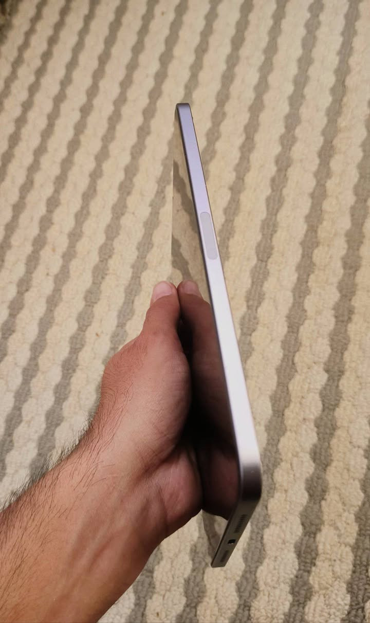 ايباد مني 6 ذاكرة 256 
مابي ملحقات كارتون ضايع 
بطاريه 86🔋
مكفول من كلشي مابدل بي شي والنظافة مثل متشوف 
سعر 380 مكان كركوك غرناطة


**إذا كنت صاحب هذا الإعلان وتريد حذفه لأي سبب، رجاءا أرسل رسالة إلى الدعم الفني**