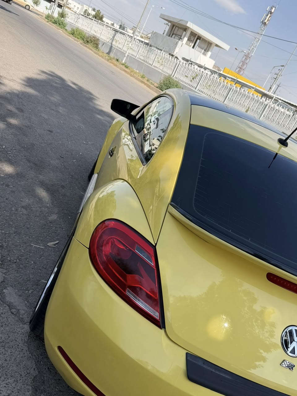 volkswagen bettle
٢ پارچەی پشتەوەی هەیە بێ ژۆری بێ ئرباک سەیارەکە فولە بەس پانۆراما نیە مەکینەی کرایتەوە بەس بە شەرت حەیبی نەبێ گیرو تەبریت بە شەرت سەعری ٩٥ وەرەقەو مەجال شوێن هەولێر  whatsApp ***********

