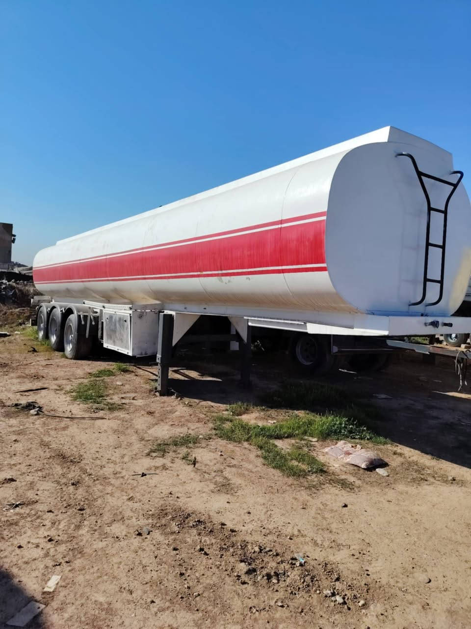 تانكي دناكير صيني جوبليس هوه وصبغ جديد ويرمنية كاملة الحموله 36 40$
وبي مجال ***********
