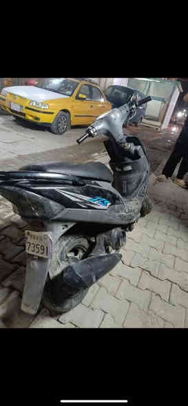 سلام عليكم دراجه ماكس عدله بوشه 49 دراجه حلوه ومرتب دبلات جديده امامي خلفي دبل اشاره عداد جديد رون شغال طوافه شغاله كفرات مرتبه بضيف سعر 340 وبيها مجال للشراي الخاص مغلق فقط اتصال ***********
