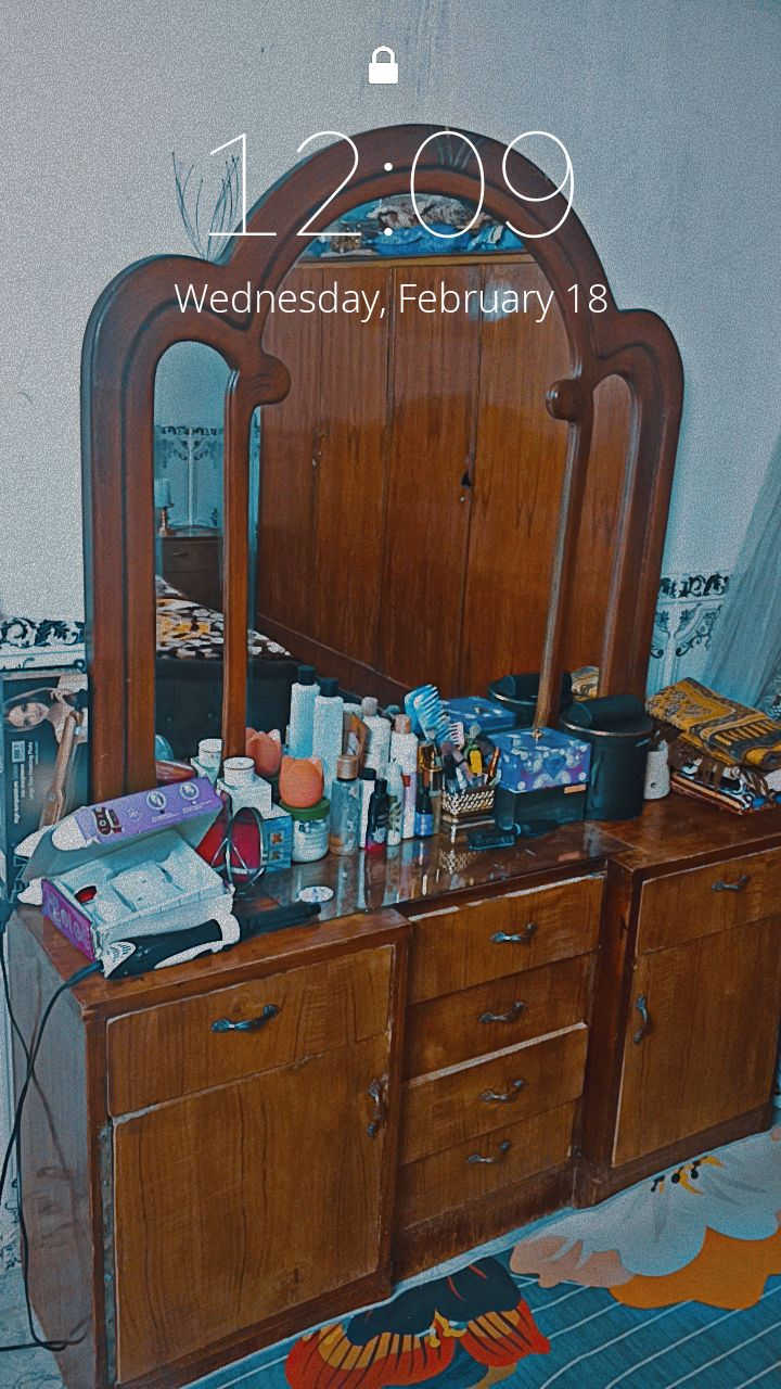 غرفة نوم صاج اولي قديم قوي 6 بيبان

300 الف 
مكاني بغداد البياع
***********
