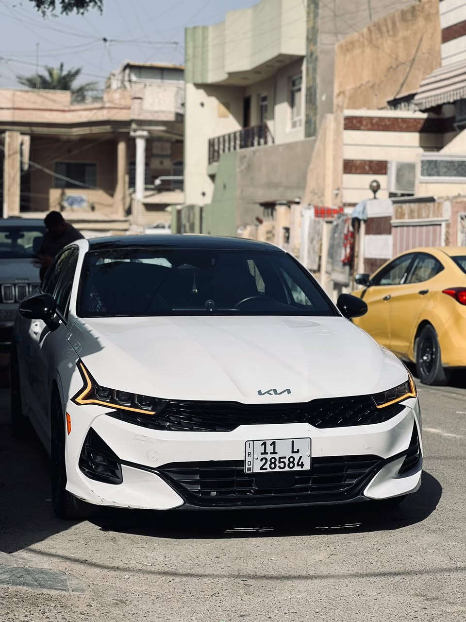 السلام عليكم كي فايف موديل ٢٢سيارة حره رقم بغداد باسمي تحويل ثاني يوم فول مواصفات حادثها ٦قطع صبغ بدون لاكص شاصي ولا اي شي سيارة خير من الله جديدة ماشية ٥٣الف حقيقي مكانها بغداد سعرها ١٤٥وبيها مجال للطيبين ***********
