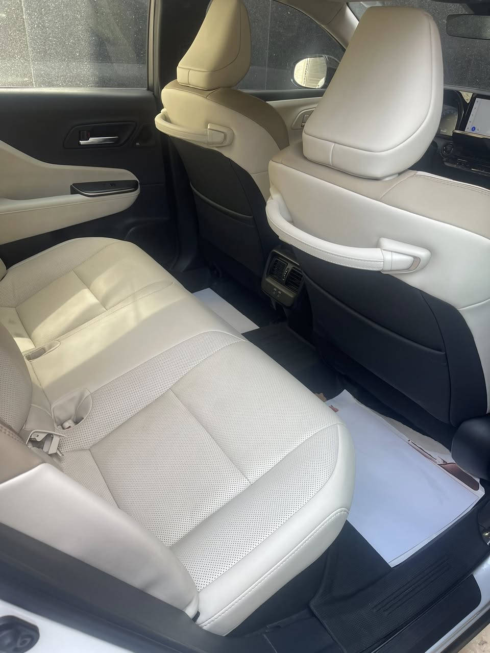 كراون ماجستا 2023  ام ضمان ساز
بعدها زيرو ماشيه9500 الف فول مواصفات 1/1 

محرك 2400 تيربو فور ويل 

لايت ناصي عالي متحرك 

رادار امامي وخلفي 

نقط عمياء 

ويل 21 

تدفئه تبريد كشنات و تدفئه ستيرن 

فور ويل 

توقف ذاتي 

تنبيه خروج عن المسار 

كامره اماميه وخلفيه و 360 

حساسات 360 

ابواب شفط 

ستاره خلفيه 

كراسي خلفيه كهرباء 

السياره بعد بيها هوايه مواصفات 

وبعد اكثر مواصفات 

سعر عند الاتصال

***********
