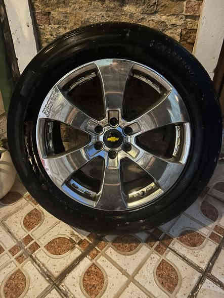 مرخصة مدير الكروب المحترم 
السلام عليكم اخوان 
تخم ويل كب حجم ٢٠ كروم اصلي نوع برستيج . بلايزر اصلي مع تخم تايرات . نظافة التايرات ٨٠ % 
بغداد السيدية . ***********
