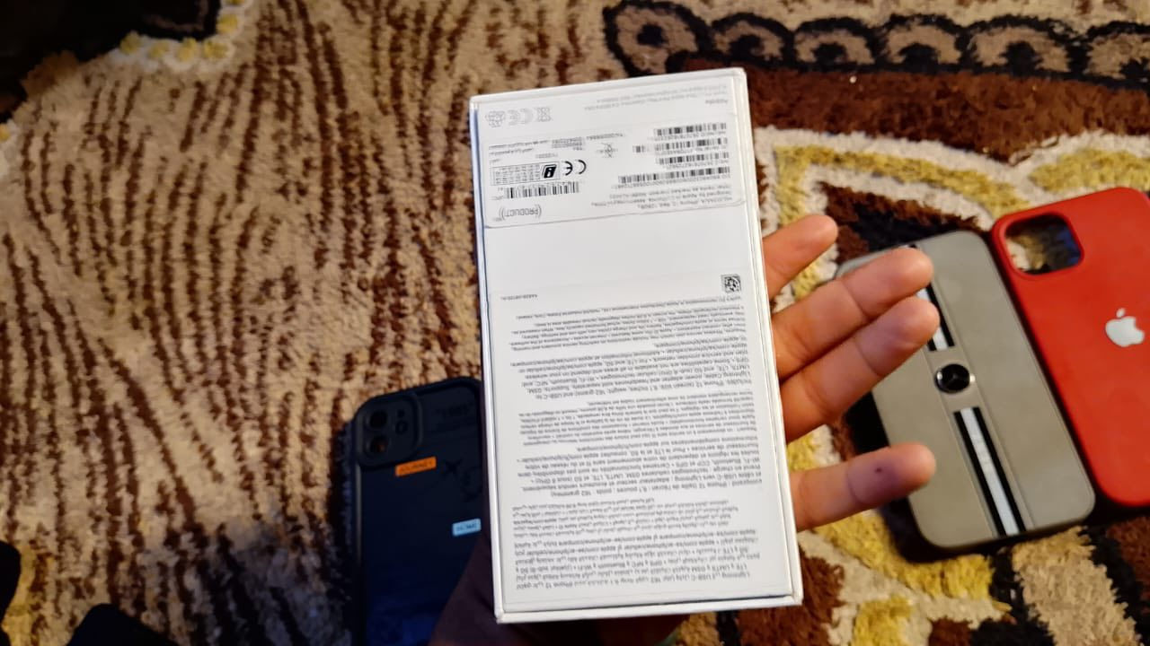 السلام عليكم اخوان آيفون ١٢ عادي ذاكره ١٢٨ بطاريه ٨٠ بلاديه الجهاز جديد وضع شركه زلغ واحد مآبي إني مستورده على أيدي مشتري جديد كامل ملحقات شاحنه ويا ٥ كفرات وكارتونه الجهاز ماستر شرق اوسط مبدل شاشه اصليه وكاله وشاشته القديمه موجوده بالصور بس مكسوره ما محتركه الجهاز نضافه فووووووول مكفول من الزلغ مراوس ١١ برو ماكس أو بي ٢٥٠ مكاني بغداد الزعفرانية ***********
