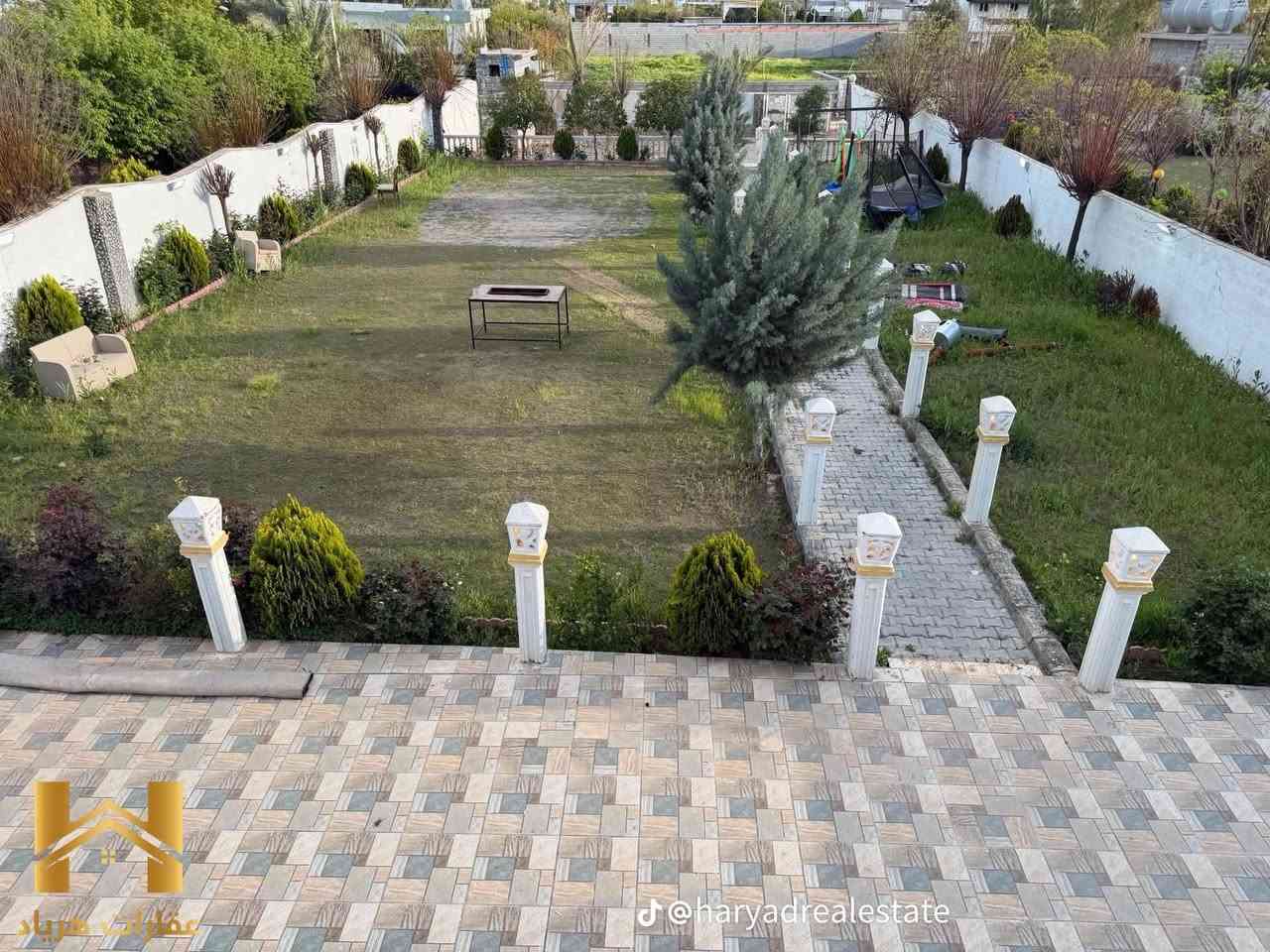 بسمه تعالى.مزرعه للبيع بناء حديث بسعر مناسب جدآ نصف دونم١٢٥٠م طريق اربيل قرب مطعم ميديا تبعد عن مركز مدينة كركوك ١٥ دقيقة تفاصيل اكثر عالرقم *********** أو زيارة مكتب الاثير حي الواسطي مقابل شقق الغاز السايدين القديم
