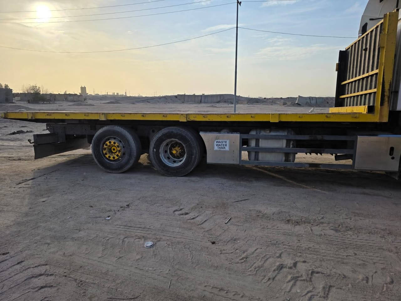 سلام عليكم صطحه البيع طول 7و70 العنوان البصره الزبير رقم الهاتف ***********
