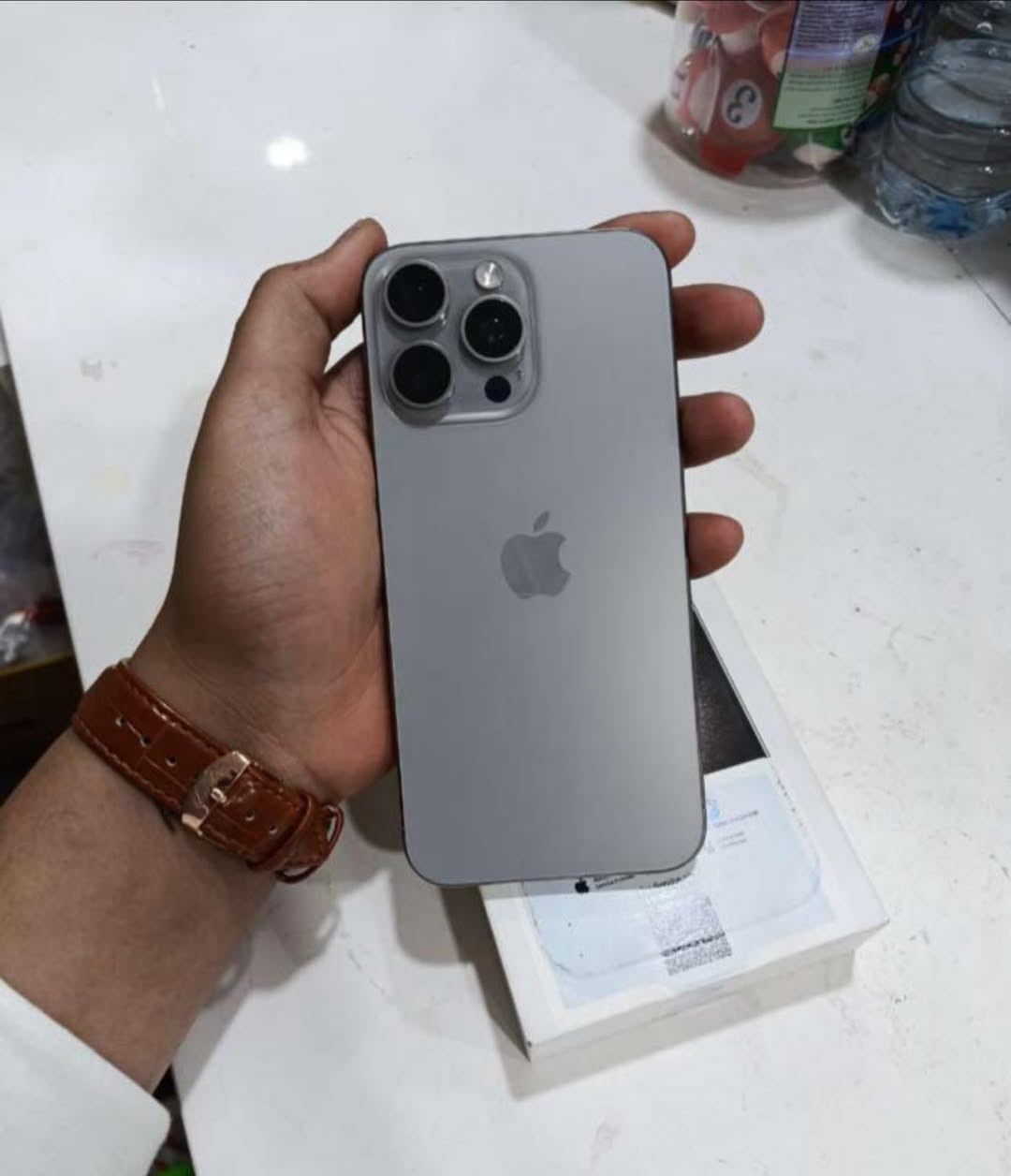 ايفون 15 برو ماكس الذاكرة 256 للبيع مكان بغداد مستعجل للبيع لان محتاج فلوس وبسعر ب 750 الف  للاستفسار اتصل على الارقام 

0770 004 8606

0774 567 4777

0780 610 6030
