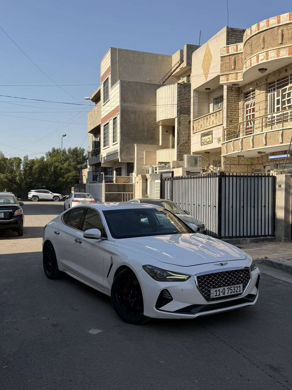 السلام عليكم 
جينسيس  2019 G70
محرك 3.300t.t 
ماشيه : 67mi                 رقم الهاتف ***********

السعر : 165$

المواصفات
-شاشة دجتل بل كامل
كامرات 360محيطيه عدد 5 
اوتو هولد
حساسات اماميه وجانبيه وخلفيه 
سايد بريك كهرباء
برده شباك اماميه 
فجوج بريمبو امامي خلفي
-. 5وضعيات قياده (سبورت / كومفورت/ ايكو/سمارت/كوستم)
-داتا شو 
-رادر امامي 
-رادار جانبي
-رادار خلفي
-مانع تصادم 
-تدفئه مقاعد اماميه +تبريد 
-تدفئه مقاعد خلفية
-تدفئه ستيرن 
-مري شفط
-كشنات جلد اسود كهرباء 
-سستم سماعات ليكسكيون
-صندوق كهربائي شفط
-برده أماميه وبوابات للراديتر

حادث 3 قطع اماميه + جاملغ خلفي 

الأضافــات….

عليها زرع اضائه داخليه 61 لون
وياله قياس 18 ياباني  اصلي سعره500$

رقم بغداد الجديد تحويل ثاني يوم
