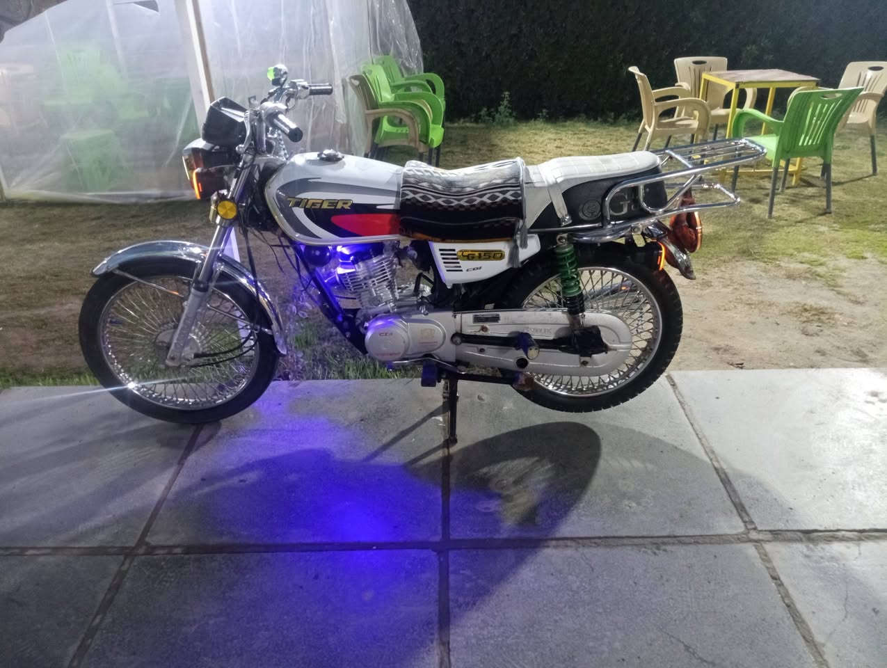 سلام عليكم شباب دراجه تايكر موديل 21 الدراجه كامله ما بيها نقص برغي الدراجه اوراق اصولي السعر مكاني حله محاويل ***********
