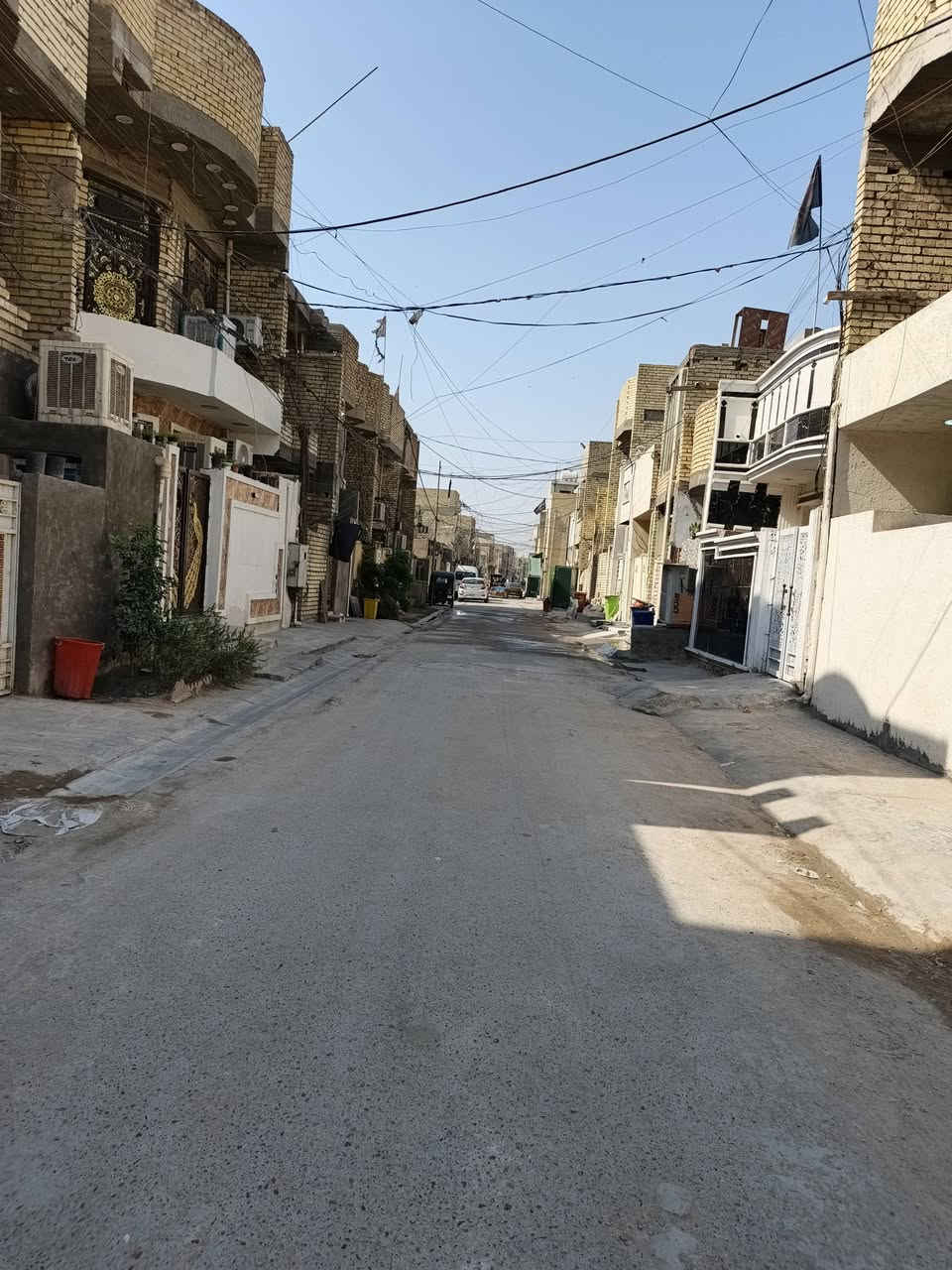 بيت في خطيب الزراعي مساحه 75 متر طابقين قيد لانشاء يحتوي على ثلاث غرف وا استقبال  ومطبخ حار ومطبخ بارد وشخل كل فول وكله بورسلين هندي وخدمات كامله 
 ***********
