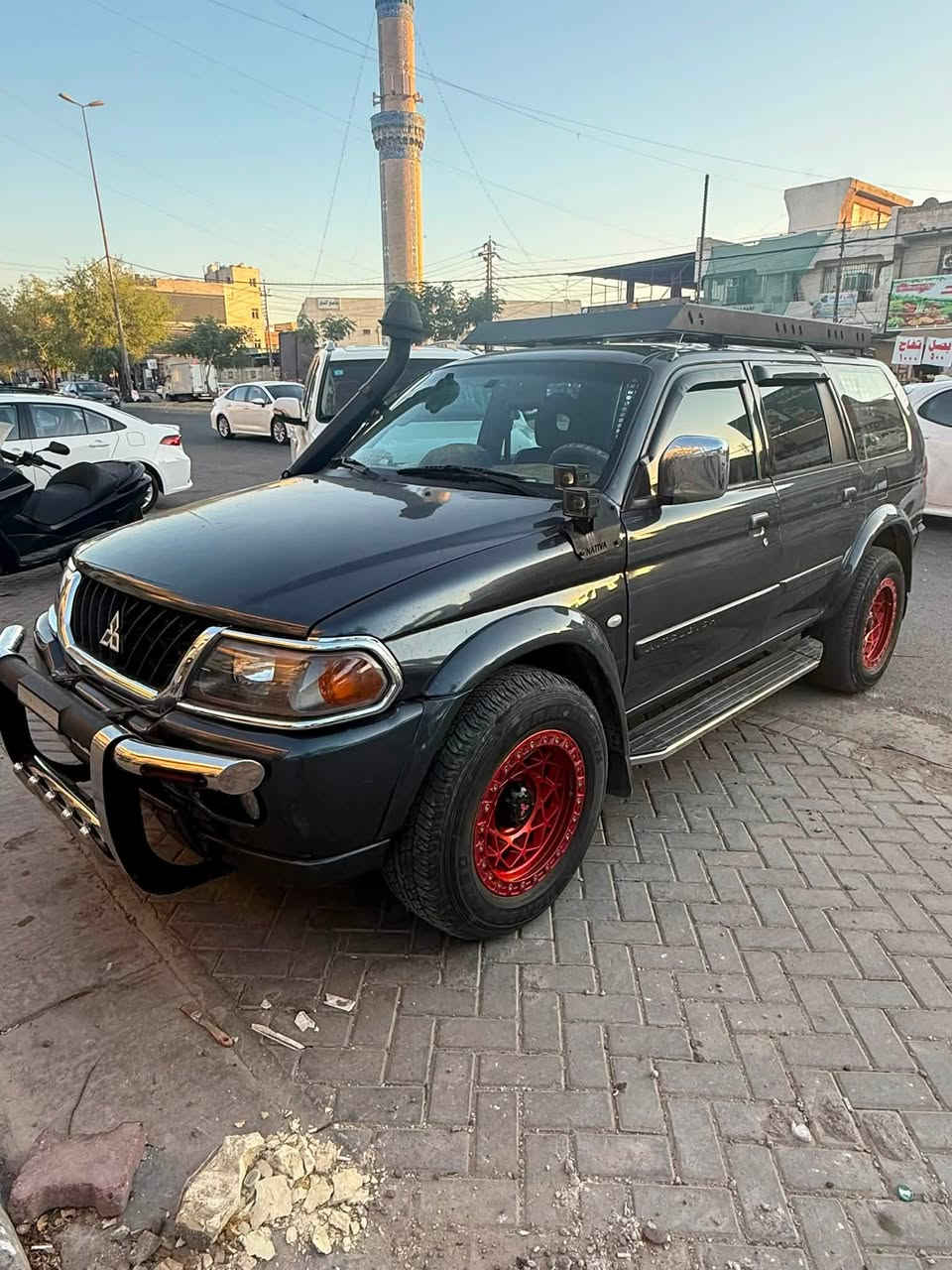 نتيفا 2006 محرك 3000 بغداد بأسمي تبريد منظومة غاز تركي ويل 17  تايرات دنلوب قياس باجيرو 3 شاشات كاميرة امامي وخلفي كشنات كنتارة سيباية ودرج ودرع جام ورف داخلي دوسة عريضة درع امامي وخلفي مصبوغة عام بروجكترات 12 عدسة مخفية بالسيباية وبروجكترات 2 على الجاملغ عالي ناصي ونظومة زنون شمسي وابيض عالي ناصي

***********
