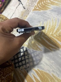 جهاز آيفون بروماكس أمريكي لون بحري  ذاكره 256. جهاز نضيف بس بي كسر بلظ...