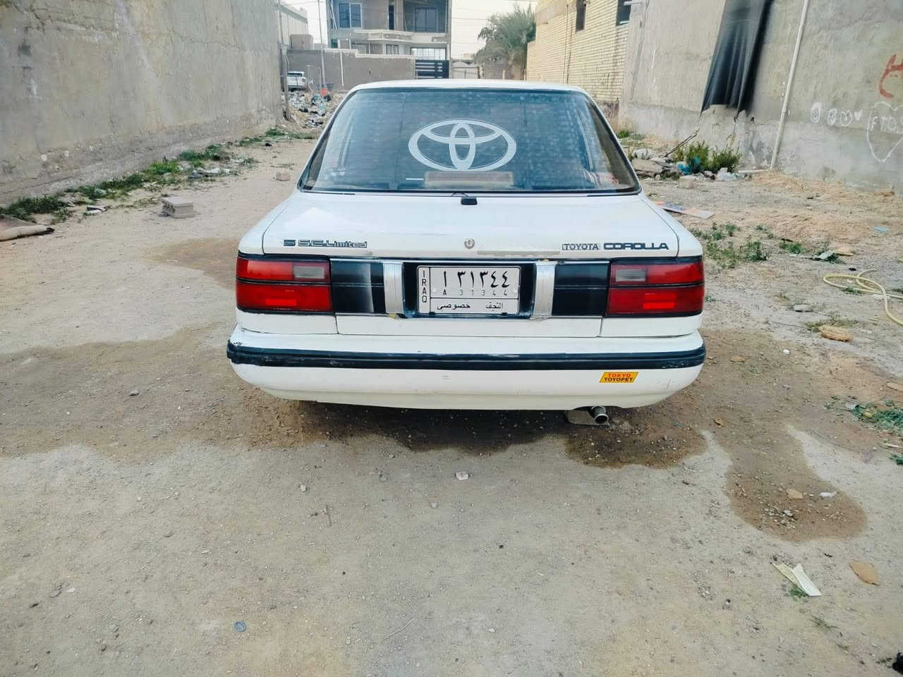 السلام عليكم السعر  / 43 وبيها مجال قليل
المكان النجف خان النص 
الاتصال. ***********
سياره كورلا للبيع موديل 1990 كير عادي يسره بلاد مكينه 1600 بخاخ مكفوله من الكصه والضربه ونقل الچثه مكينه وكير جداد حداديه جديدة مكفول من الضبغ تخم تاير جديد مشروع وطني رقم نجف تحويل مباشر 
مكلف بل النشر غير متواجد على فيس
