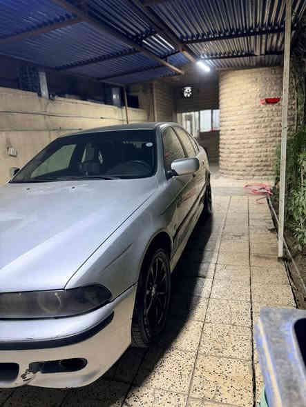 السلام عليكم
BMW 530i 
2001 أصل بليته وسنوية 
رقم أربيل بأسمي تحويل مباشر 
مكينة 30 دبل فاينوس  نشطة حيل 
كير جديد 
تبريد منظومة كاملة شرط ثلج ❄️ 
منظومة مي جديدة من مي أصلي راديتر 3 سراوات 
غرفة نظيفة جداً بطاين جديدة 
عدا الكشنات الأمامية بيها تشققات 
كشنات تدفئه 
مري شفط 
تحكم ستيرن 
بردة خلفية 
شاشة كار بلي  
تبريد قطعتين 
كت M داخل وخارج 
كشنات جلد ( عادية ) 
السيارة عليها ادامه والحمدلله 
صدر خلفي جديد 
أمامي نظيف 90% 
السيارة كلش نشطة وناعمة وترايها ايخبل 
مشط ستيرن كهرباء .
حادث السيارة ( بجم جهة السكن ) 
الســعر 85 ومجال
عنوانها موصل ودهوك
***********
***********
‏‪‪0788 331 1553‬‬‏
