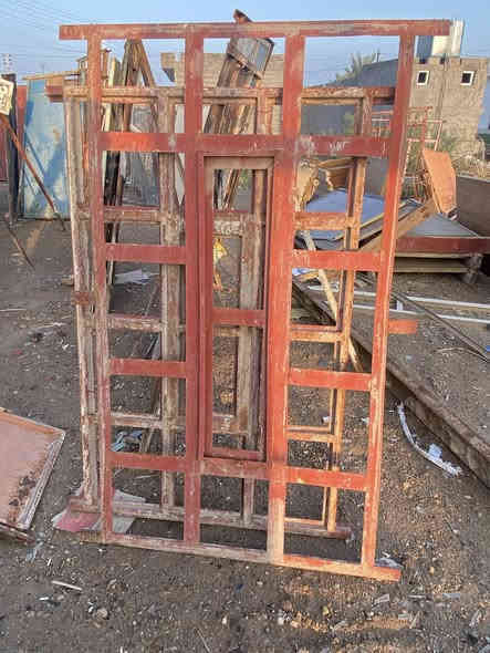للبيع الأبواب والشبابيك المستخدمه العنوان جزيرة الخالديه يوجود توصيل لجميع المناطق في الفلوجه ***********
