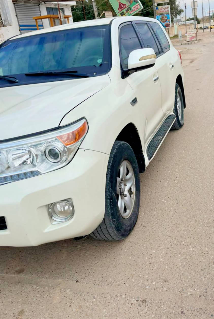 السلام عليكم لاندكروز ٢٠١١ #مصفحه أدوات كفاله بدون كص
السياره جاهزه من كلشي حداديه كير مكينه كله جاهز 
مكانه ميسان العماره 
السعر ١٢٥ 

0771 990 5309
