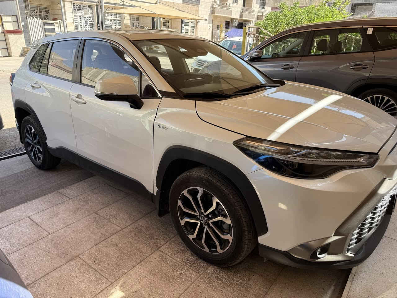رقم بغداد ممشى السيارة 13.000 كم
فتحة سقف
اوتو هولد
ثلاث انظمة قيادة ( ايكو، نورمال ، سبورت )
لايت زينون خمس عدسات
كشافات امامية
صندوق كهرباء
كشنات جلد
تبريد قطعتين
السيارة بيها بي دي ار على كد شبر بلباب الايمن الخلفي
السعر 27 مليون قفل
للتواصل ***********
مكان السيارة بغداد / زيونة
