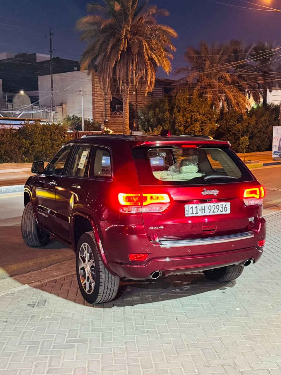 جيب اوفر لاند 2020
سياره جديد لون لامروني المميز ♥️
قطعه حلوه وجديده 📍
السياره (خليجي) وكالت ليث العبيدي 🏅
المحرك 3.6L  V6 🚀
العداد :44 الف حقيقي شرط الفحص 
رقم بغداد الجديد (11) بسمي التحويل ثاني يوم
السياره مكفوله كافله عامه من عده بارد عله كد اصبعين فقط 👏
* سيارة 3 شاشات

* دفع رباعي

* رادار جانبي مع مانع تصادم .

* تحذير الخروج من المسار A

* تحذير نقطة عمى A

* شاشات خلفية . 3

داخل جملي قرميدي المميز

* نظام الاصطفاف الآلي (اوتو بارك)

* ويل قياس 20 انج

* سقف بانوراما .

* شاشة كبيرة 8.4 انج

* نظام الخرائط (GPS) .

* نظام التعليق الهوائي (جكات)

* ستيرن كهربائي
* ⁠* مقصورة الركاب من الجلد الفاخر

* حفظ أوضاع الجلوس (ميموري)

* الكراسي الأمامية كهربائية .

* الكراسي الأمامية تبريد وتدفئة .

* الكراسي الخلفية تدفئة

* مشغل أقراص CD/DVD

*

سستم صوت هارموني كوردون

* حساسات أمامية

* حساسات خلفية

* كاميرا خلفية

* تدفئة ستيرن

* بخاخ ماء على المصابيح الأمامية.

* المرايا الجانبية القابلة للطي

* مرايا متحسسه للضوء العالي .

* مانع تصادم خلفي
*  مكان السياره بغداد 
شباب السياره قطعه تخبل 
رقم *********** متوجد واتساب 
سعر السياره 30الف 
السياره بيها ملحضات بصيطه 

اسف عله الطاله ♥️ 🌏
